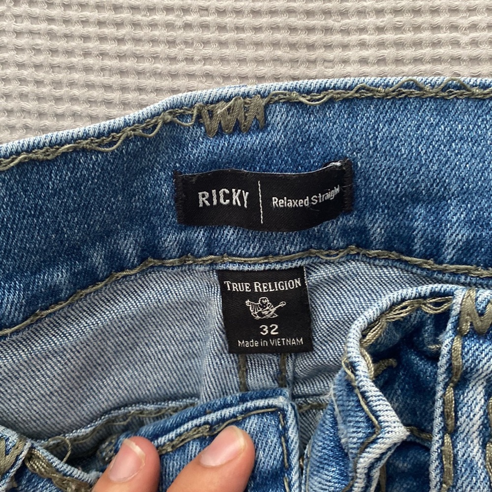 Read - Picture 3 of 3